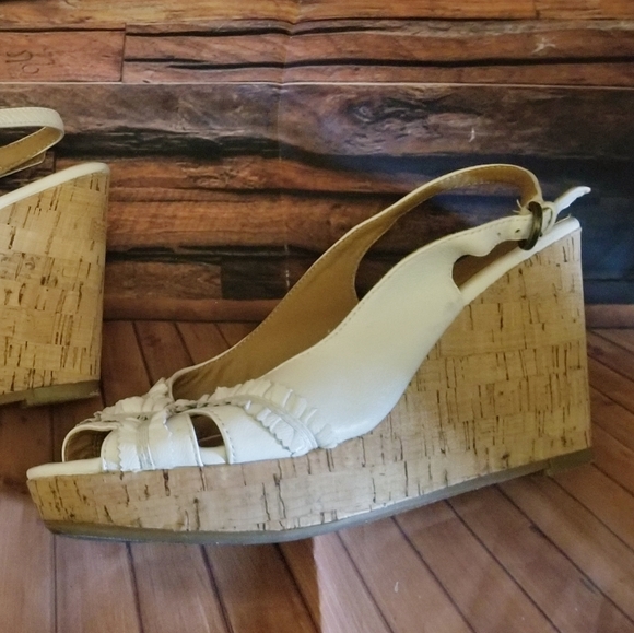 Sandal - Picture 4 of 6